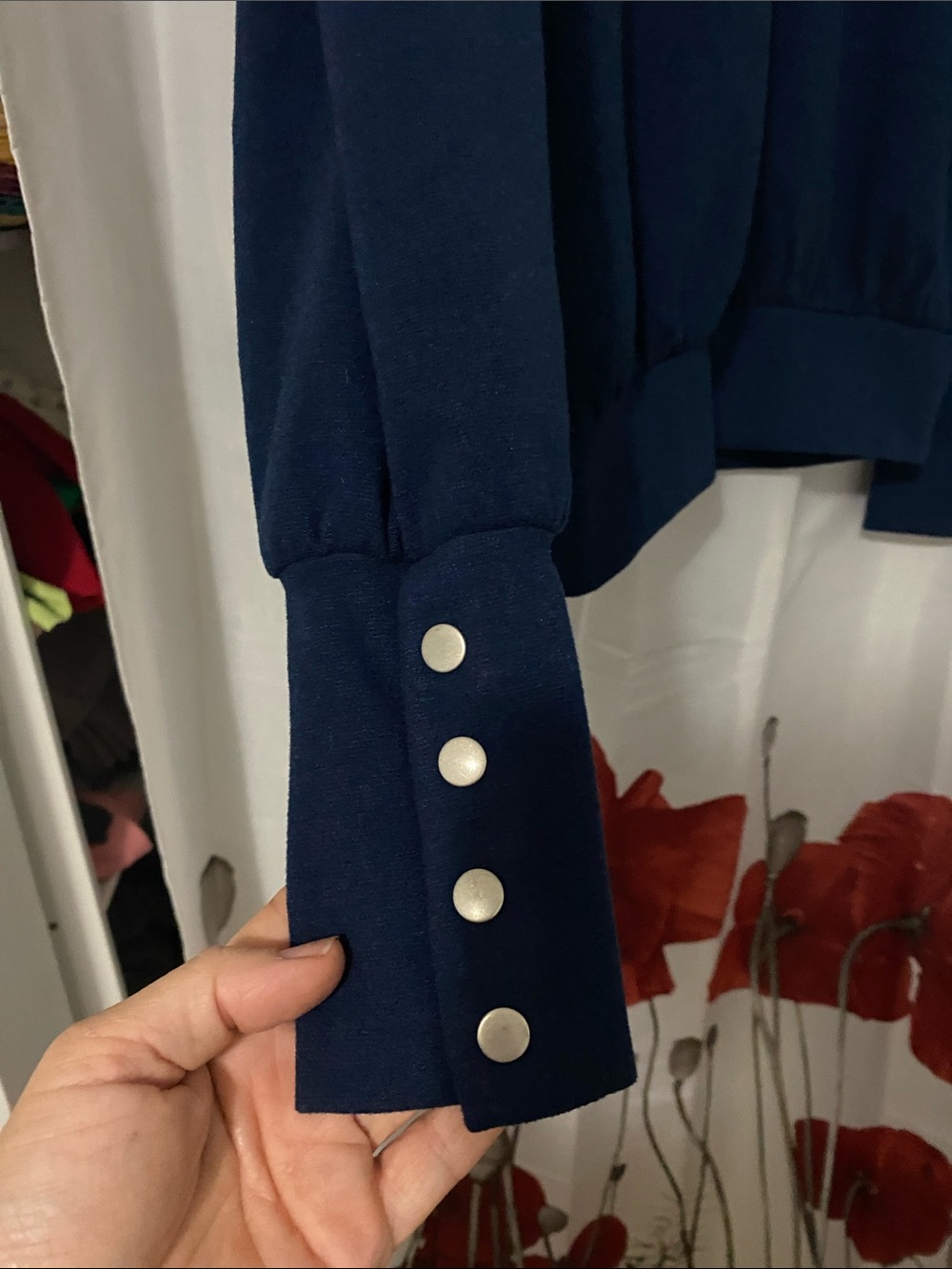 Evereve Navy Blue Puff-Sleeve Crewneck Super Soft  Sweatshirt With Button Cuff - Picture 3 of 7